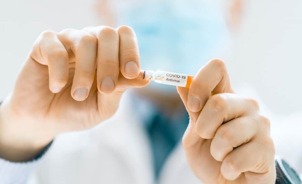 How Can Neuromuscular Training Be Tailored for Female Soccer Players to Prevent ACL Injuries?